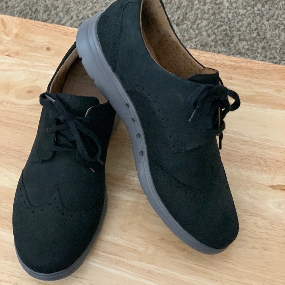 Clarks women’s wingtip